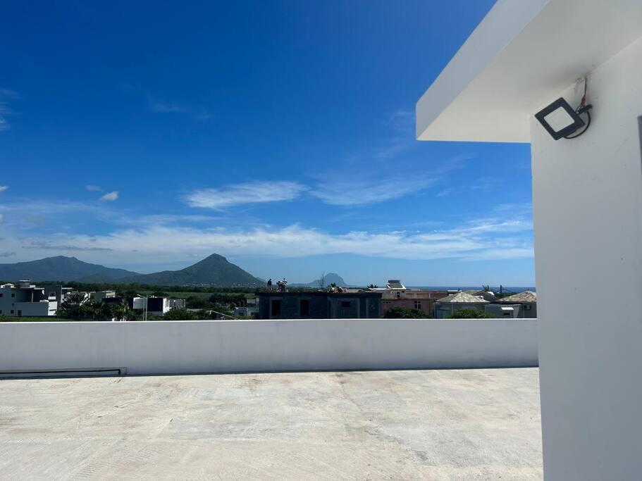 Amazing Sunset View Rooftop. Flic en Flac Luaran gambar