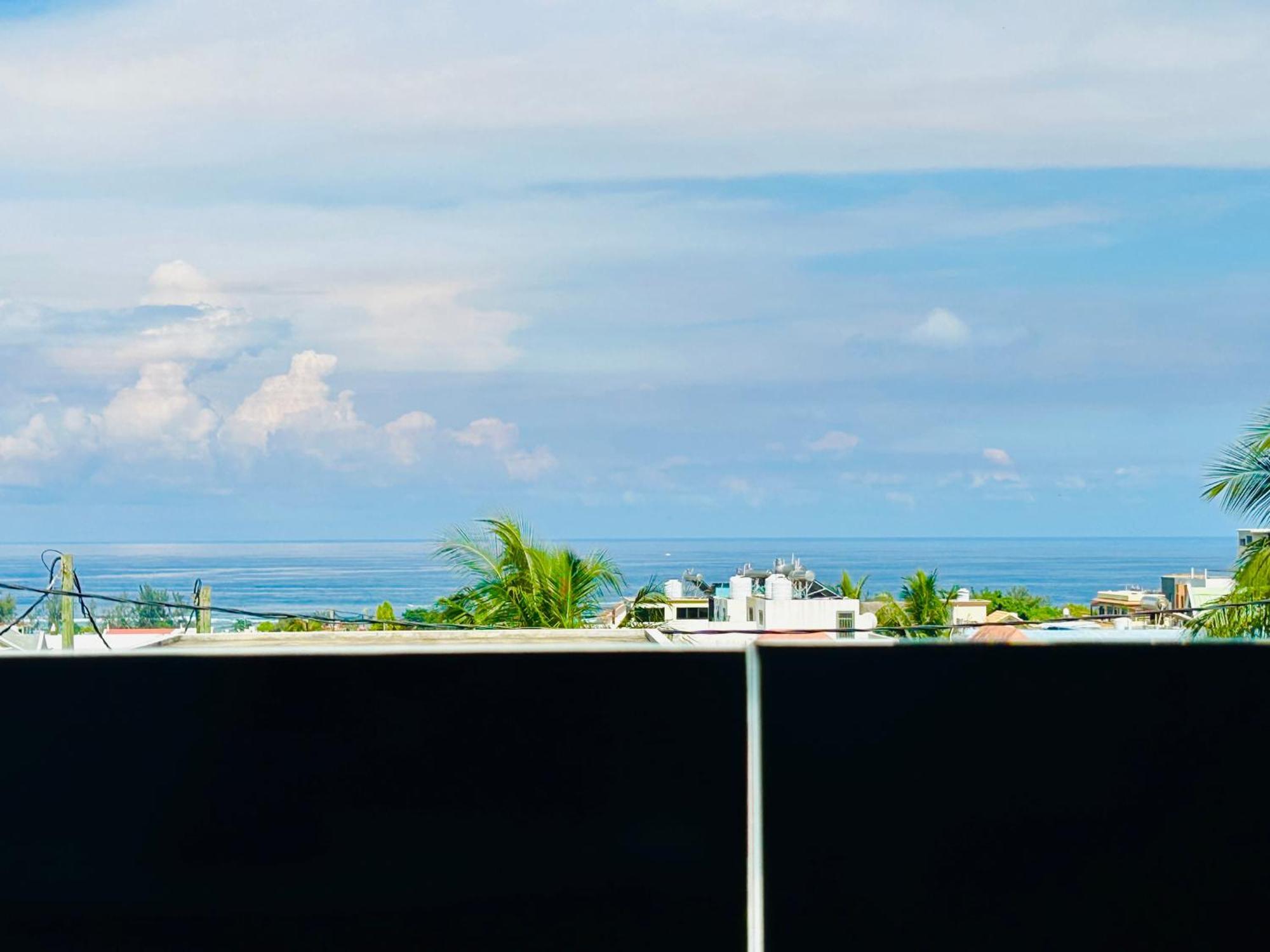 Amazing Sunset View Rooftop. Flic en Flac Luaran gambar