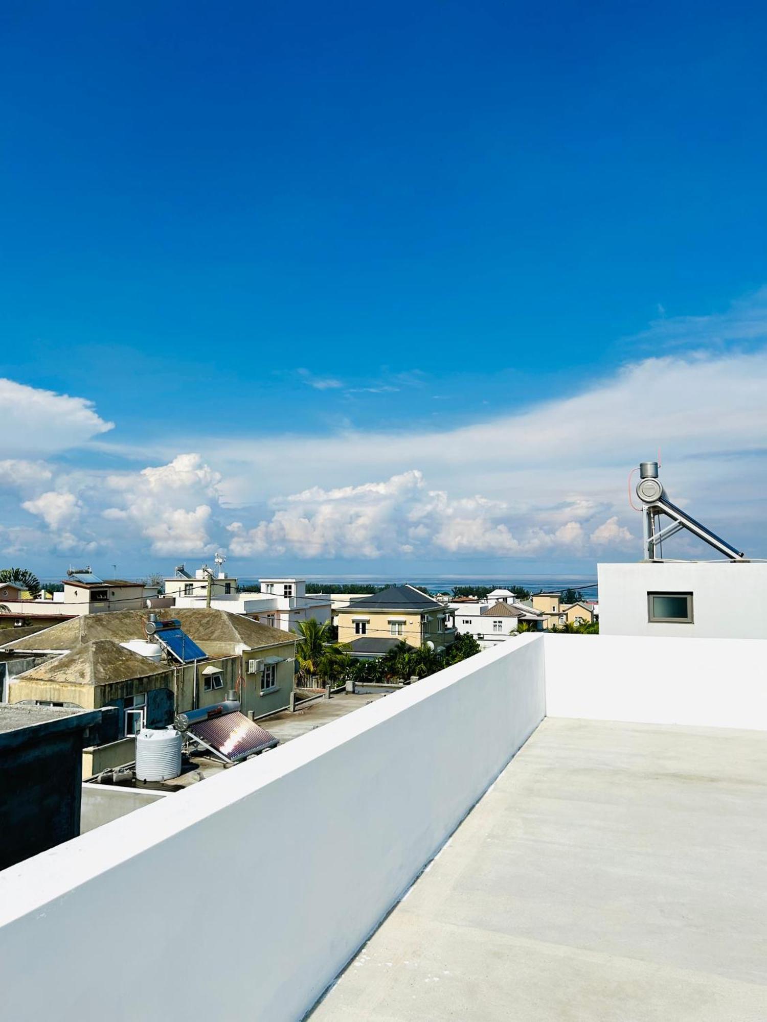 Amazing Sunset View Rooftop. Flic en Flac Luaran gambar